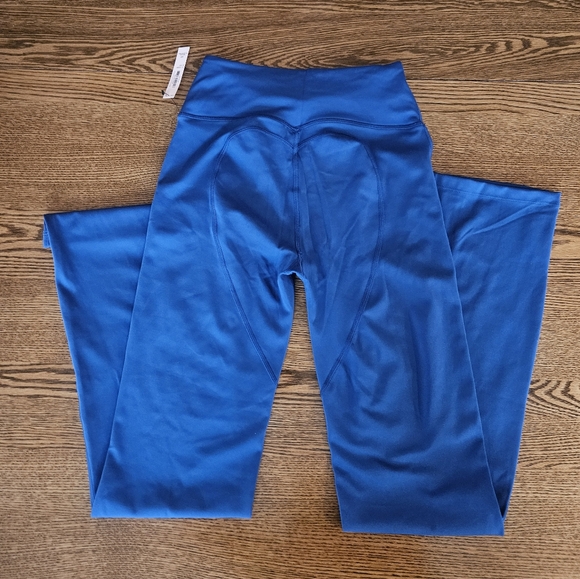 NWT Victoria Secret Flare Leggings - Picture 2 of 6